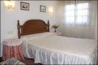 HOSTAL MONTA�ES