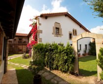 LA CASONA DE LOS GUELITOS
