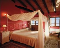 LA CASONA DE LOS GUELITOS