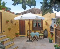 CASA LOS PERROS