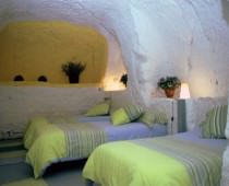 CASAS CUEVA EL COBACHON Y EL PALOMAR