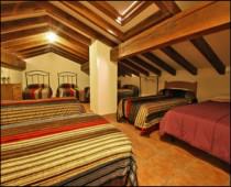 CASA LOS LEONES
