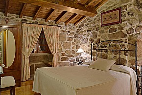 A CASA VELLA DA RIVERA