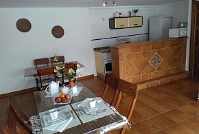APARTAMENTOS QUERCUS