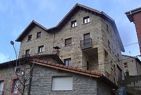 APARTAMENTOS RURALES EL CUETO