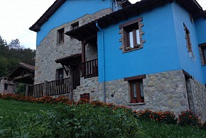 APARTAMENTOS RURALES LA CAVIANA