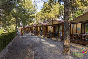 CAMPING-BUNGALOWS ALTOMIRA