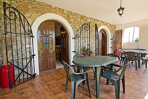 CASA LOS LLARES
