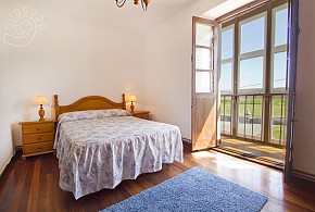 CASA LOS LLARES