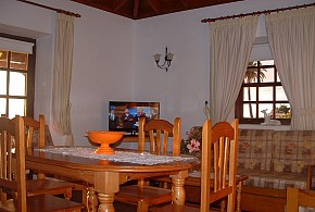 CASA LOS VIÑEDOS