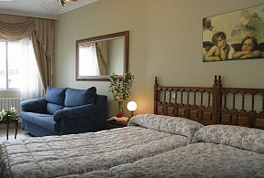 CASA MARIÑEIRA LOURDES