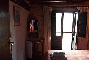 CASA RURAL LAS BARDAS