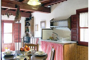 CASAS RURALES LA FUENTE Y CAÑO CHICO