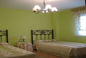 CASAS RURALES LA FUENTE Y ZAPATERO