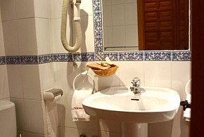 HOSTAL RESTAURANTE LA MURALLA