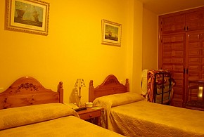 HOSTAL RESTAURANTE LA MURALLA
