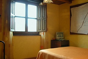 LA CASONA DE NAVALENO
