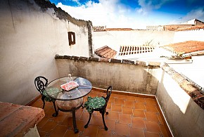 LA POSADA DEL ARCO