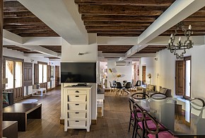 VILLA CORNELIUS