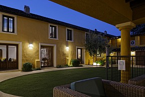 VILLA CORNELIUS